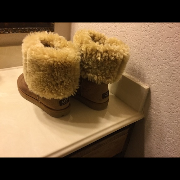 UGG Classic tall boots in chestnut Size 8 wide - Picture 7 of 8